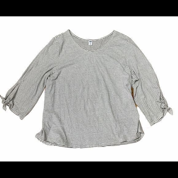 Old Navy Tops - 3/$30 Old navy stripped shirt with 3/4 sleeves